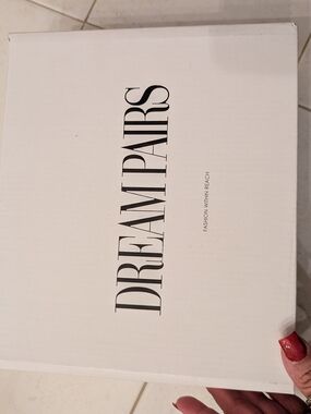 Angel White and Black Dream Pairs Shoe Box